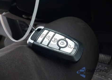 2022 Ford Edge Titanium z USA, uszkodzony, nr VIN 2FMPK4K90NBA35277